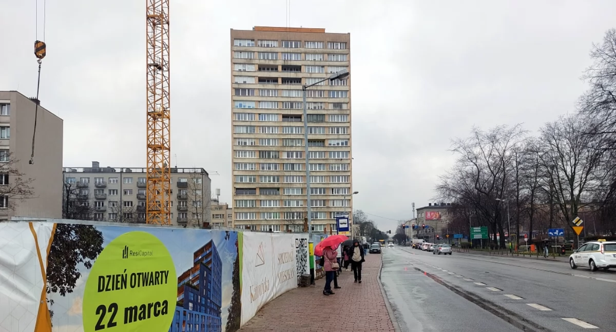 Sprawy społeczne, Tajna propozycja dewelopera mieszkańców sąsiedniego budynku zamian zgodę budowę mieszkań pomaluje posadzi zieleń - zdjęcie, fotografia