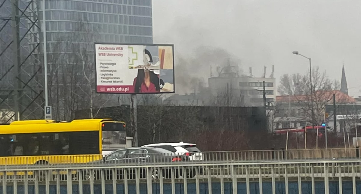Pożary, Pożar budynku podstacji Tramwaje Katowicach stanęły - zdjęcie, fotografia