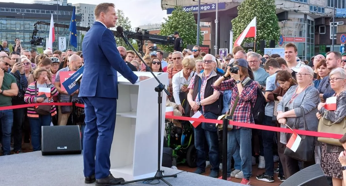 Rafał Trzaskowski na wiecu w Katowicach.