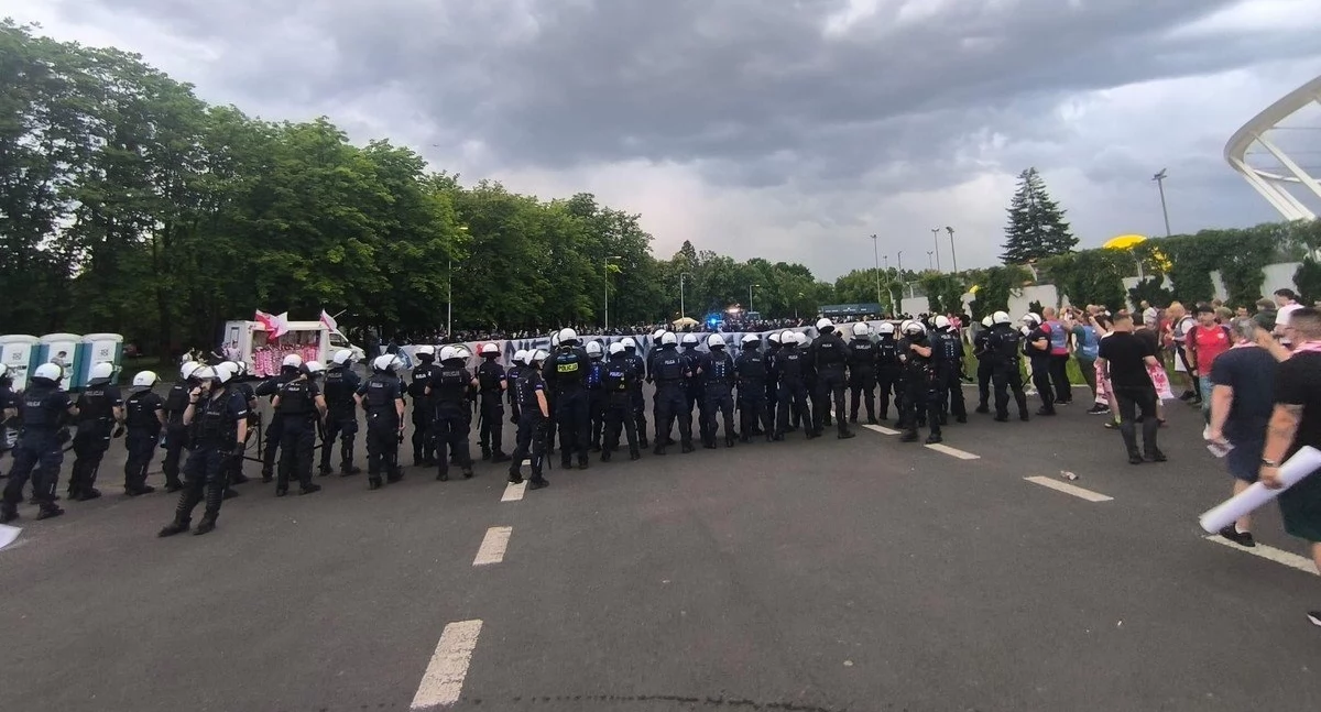 Sprawy kryminalne, okazji meczu Polska Mołdawia Chorzowie Parku Śląskim miało dojść ustawki kiboli - zdjęcie, fotografia