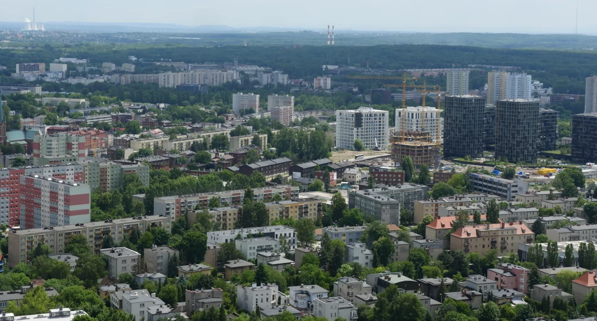 Mieszkania, buduje Katowicach okolicy inwestycje deweloperskie sprzedaż wynajem - zdjęcie, fotografia