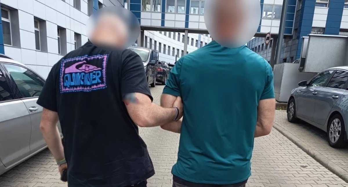 Sprawy kryminalne, Kibol Katowice pobił Mariackiej kobietę Miała złamaną szczękę pękniętą czaszkę Został wytropiony przez policję - zdjęcie, fotografia