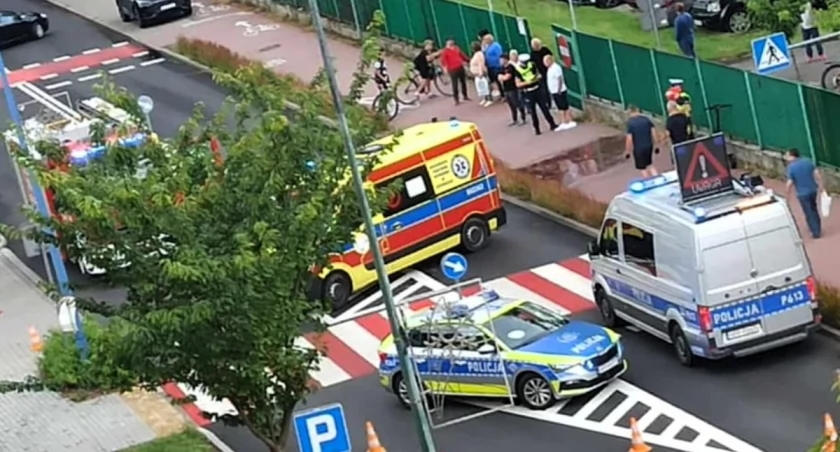 Interwencja po zderzeniu 15-latka na hulajnodze z rowerzystą w Pszczynie (13.07.2025, fot. KPP w Pszczynie).