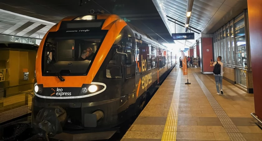 Pociąg Leo Express na stacji Kraków Główny (źródło: fb/leoexpress).