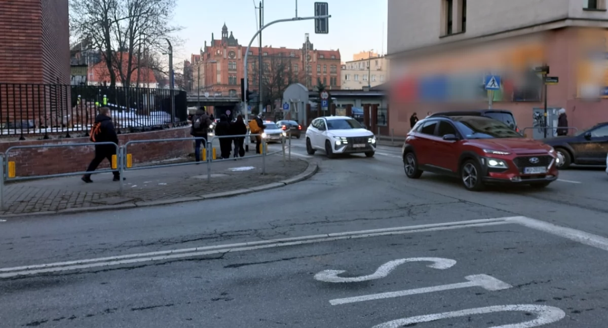 Po zamknięciu ul. Granicznej, na ul. Damrota ruch był bardzo duży.