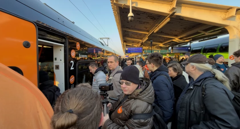 Odjazd pierwszego pociągu Leo Express na trasie Warszawa - Kraków.
