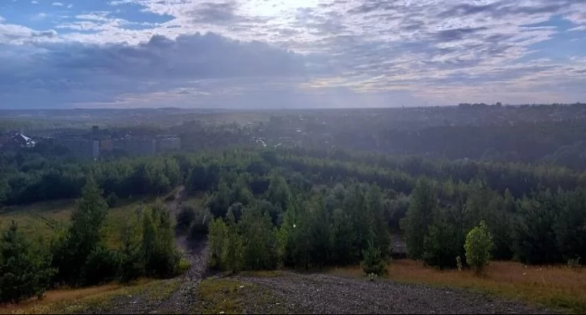 Widok z hałdy w Kostuchnie.