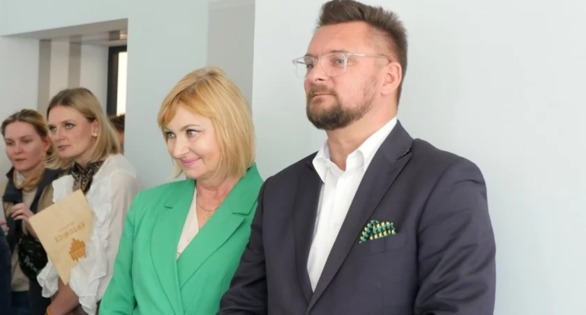 Marcin Krupa kazał odwołać Janusza Olesińskiego z rady nadzorczej GKS Katowice i powołać w jego miejsce Małgorzatę Moryń-Trzęsimiech (na zdjęciu obok prezydenta).