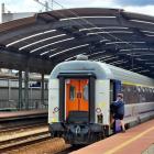  Pociągi Intercity już teraz zatrzymują się poza halą. Można było to poprawić w trkacie...