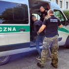 Zatrzymanie przemytników i nielegalnych imigrantów w Katowicach (6)