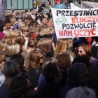 Srajk nauczycieli na Rynku w Katowicach (9)