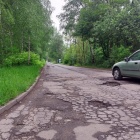 Dziurawa droga leśna - ul. Porcelanowa (1)