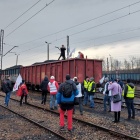 Związkowcy blokują tory (2)