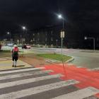 Nowe latarnie mocno rozświetlają ulicę i rejon przejść.