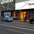 Samochód wjechał w Galerię Katowicką (1)
