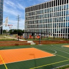 Teren zielony przy biurowcach Face2Face (5)