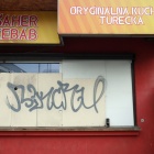 Budki przy kinie Rialto (1)