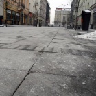 Uszkodzona nawierzchnia na ul. Mariackiej (1)
