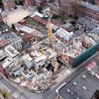 Plac budowy w kwietniu 2026 (źródło: https://centrumhimalaizmu.katowice.pl/).