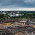 Pociągi przejeżdżają po północnej stronie lokomotywowni (źródło: slaskienatorach.pl).