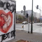 Plakaty pro life zdewastowane (2)