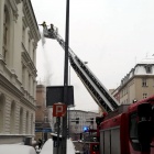Strażacy usuwali nawisy śnieżne, fot. KM PSP Katowice (2)