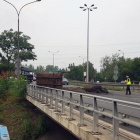 Kontener przewrócony na DK86 (2)