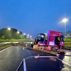 Wypadek ciężarówki na A4, fot. KM PSP w Katowicach (1)