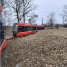 Tramwaj 25 na pętli w Szopienicach 