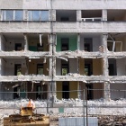 Wyburzenie domu studenckiego na Ligocie (2)