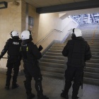 Ćwiczenia policji na dworcu (2)