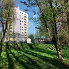 Teren zielony znajduje się obok bloków przy ul. Ligockiej 4A i 6