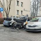 Trzy samochody osobowe spalone w trakcie sobotniego pożaru.