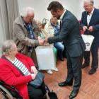 Seniorzy mogą mieszkać na każdym piętrze, bo w każdej klatce schodowej jest winda.