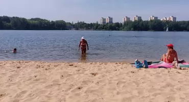 Ze słońcem trzeba uważać. Kosmetolog: Opalanie? Stanowczo odradzam [WYWIAD]
