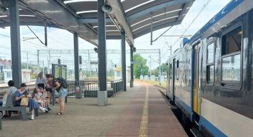 Awaria na kolei. Pociągi na trasie Katowice-Rybnik jeżdżą okrężną trasą
