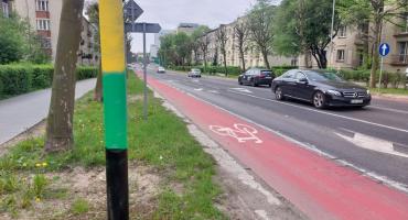 Latarnie na Koszutce pomalowane w barwy GKS Katowice. Tauron szacuje straty