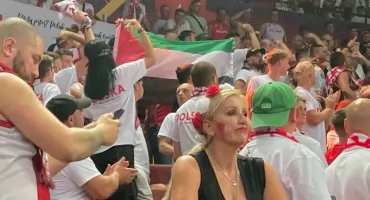 Polacy wygrali drugi mecz na EuroBaskecie. Incydenty na trybunach Spodka