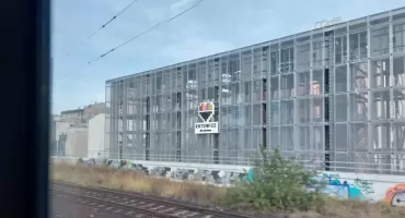 500 tys. złotych wpływów i 1,7 mln złotych kosztów. Na maszynach parkingowych nadal pustki, a miasto nic z tym nie robi