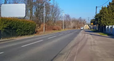 Chodnik w Podlesiu nagle się urywał. Powstanie nowy odcinek i przejście dla pieszych 