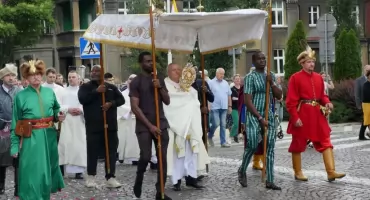Centralna proocesja Bożego Ciała przejdzie ulicami centrum Katowic