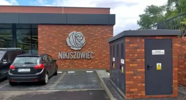 Klinkier, róża i wielki pylon. Lidl próbował nawiązać do architektury Nikiszowca