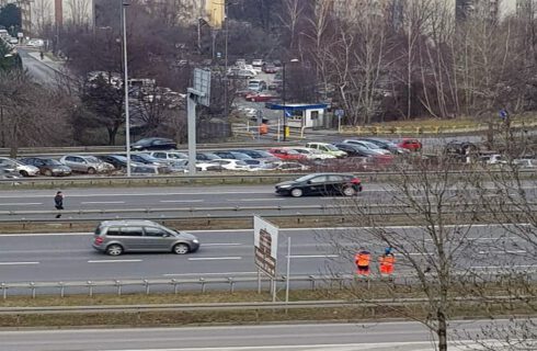 Mężczyzna chodził po autostradzie A4 w Katowicach