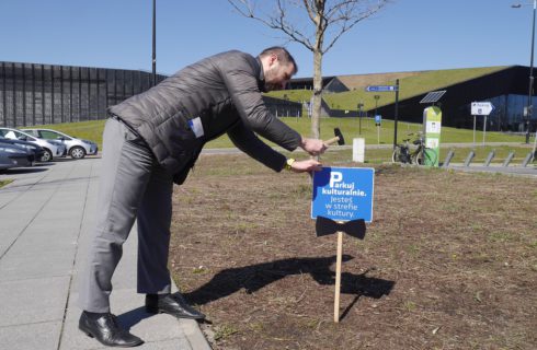 Parking w strefie kultury będzie płatny. Ruszyła akcja straży miejskiej