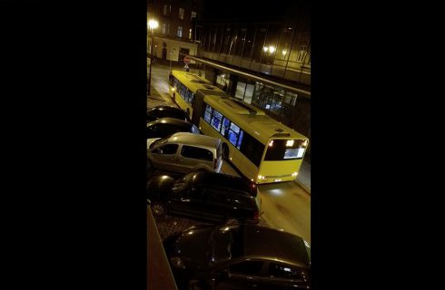 Kolejny autobus “zabłądził” na ul. Plebiscytowej