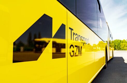 Metropolia chwali się nowymi autobusami z nowym logo