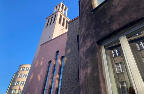 Kościół w centrum Katowic został zdewastowany przez wandali. „Prawo powinno być surowsze”