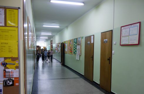 Miasto łączy szkoły, a nauczyciele są oburzeni. W Katowicach powstanie 12 zespołów szkół