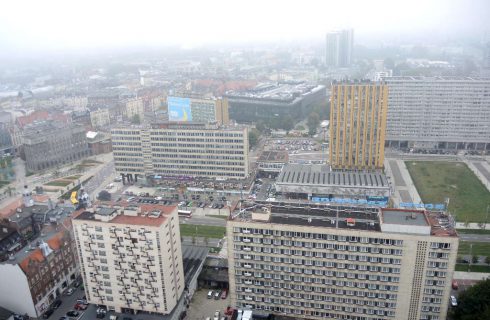 Katowice zmieniają program walki ze smogiem. Będą wydawać więcej