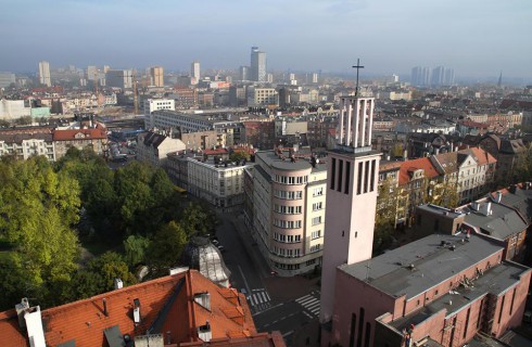 Taras na szczycie drapacza chmur dostępny dla turystów